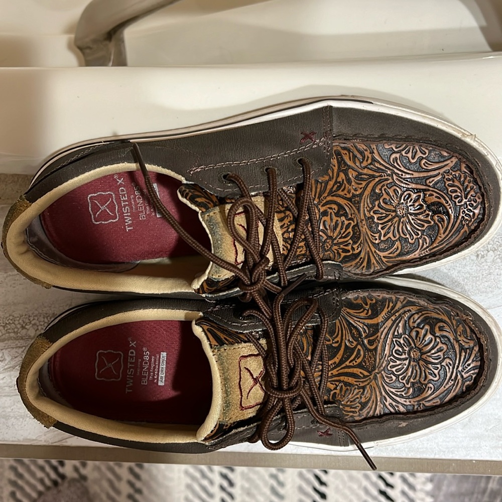 Women’s Twisted x tooled shoes